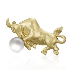 Cattle Zodiac Pearl Gold Animal Small Brooch Pin Cattle
