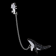 Rinhoo High Quality Astronaut Whales Fish Cartoon Brooches Women Men Animal Tassel Cute Pin Lapel Badges Fashion Jewelry Gift whale