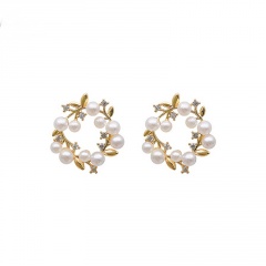 Inlaid CZ With Pearl Flower Gold Earring White Pearl