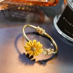Daisy Paint Opening Adjustable Bracelet Bangle Yellow