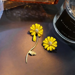 Daisy Long Asymmetric Paint Stud Earrings Yellow