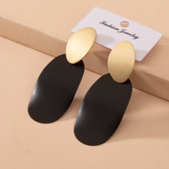Wholesale Simple Plated Gold Black Stud Earrings Style 1