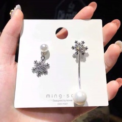 S925 Silver Needle Snowflake Asymmetrical Stud Earrings  (opp+paper jam) white