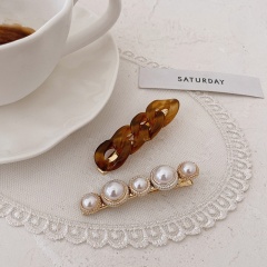 Hollow chain pearl acrylic duckbill clip  hairpin 2pcs/set  (Length 8cm) Coffee color