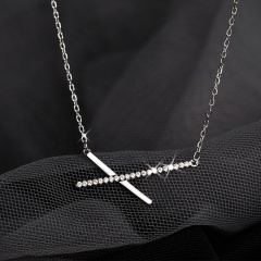 Simple cross inlaid rhinestone short clavicle chain necklace (size 43+5cm) platinum