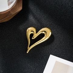 Simple Love Hollow Brooch gold
