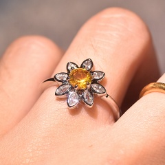Vintage Sunflower Diamond Alloy Ring For Women Fashion Jewelry (Size: #8) Sunflower