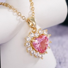Love Heart-shaped Pink Diamond Zircon Necklace (Size: Pendant 2cm) Love Heart-shaped