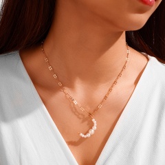 Small fresh pearl moon clavicle chain necklace (material: alloy + imitation pearl / size: 38+5cm) White