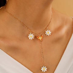 Small Chrysanthemum Long Butterfly Necklace (Material: Alloy/Size: 39cm) Golden