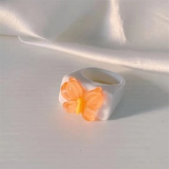 Resin candy colored butterfly ring (Material: Resin/Size: 1.7cm) White