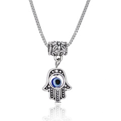 Hollow Blue Eye Animal Pendant Clavicle Chain Necklace Palm