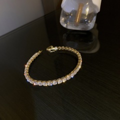 Inlaid White CZ Clasp Bracelet 17cm Gold