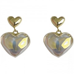 Heart Pearl Gold Earrings 1.5*2.1 cm Light color