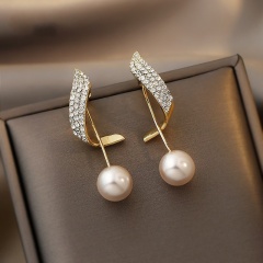 Inlay Rhinestone With Imitation Pearl Gold Earrings White