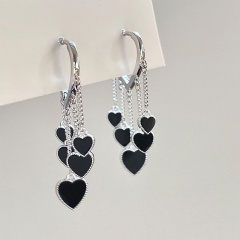 Black Heart Fashion Dangling Earring Silver